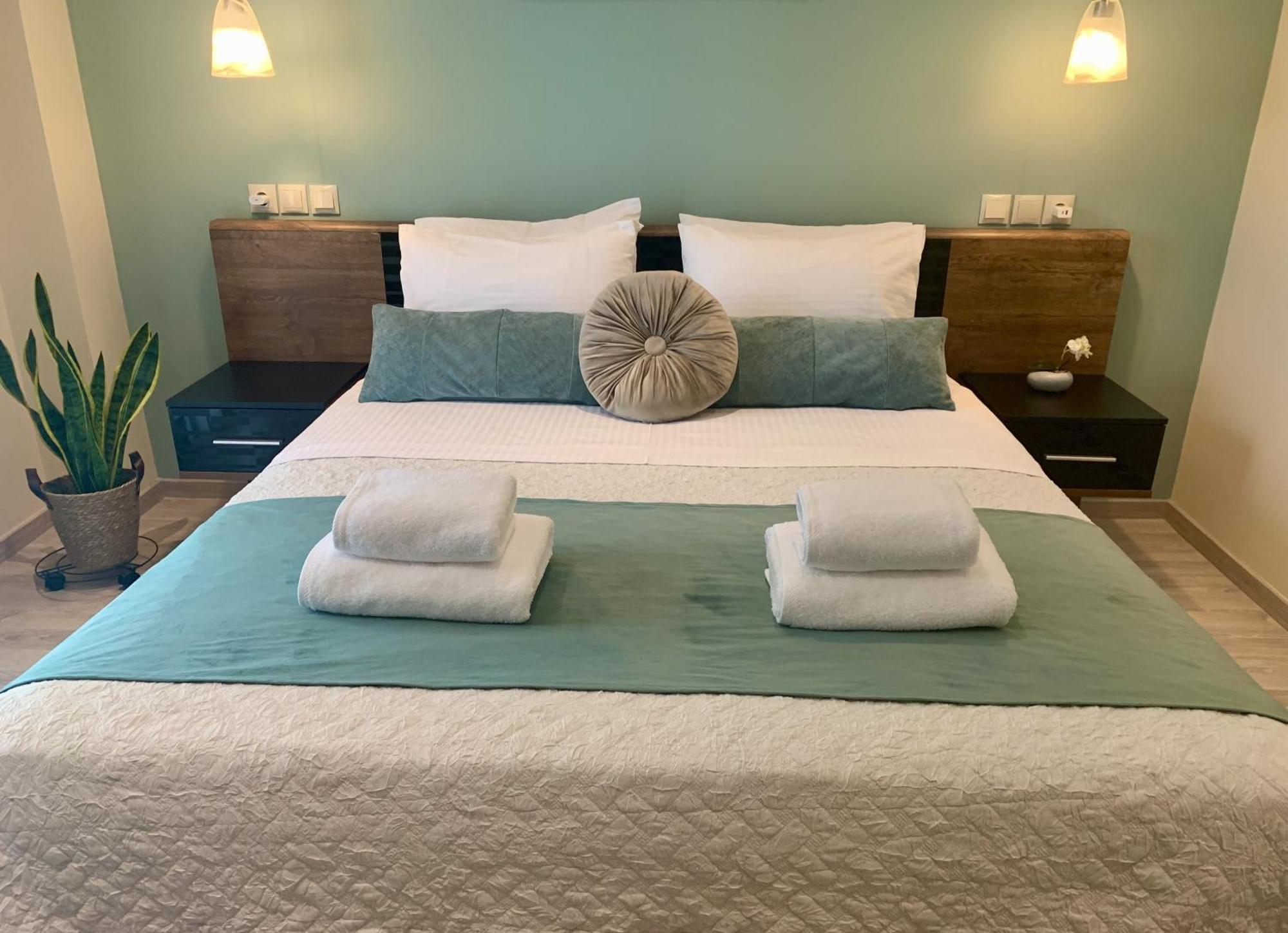Modern Mint Sunny House Near The Airport Apartment Spata  Ngoại thất bức ảnh
